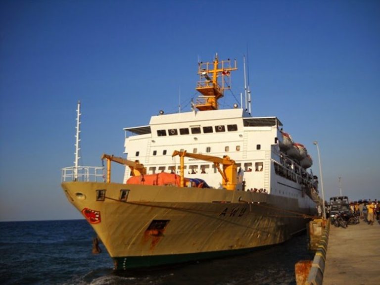 jadwal tiket kapal laut pelni km awu surabaya 2023