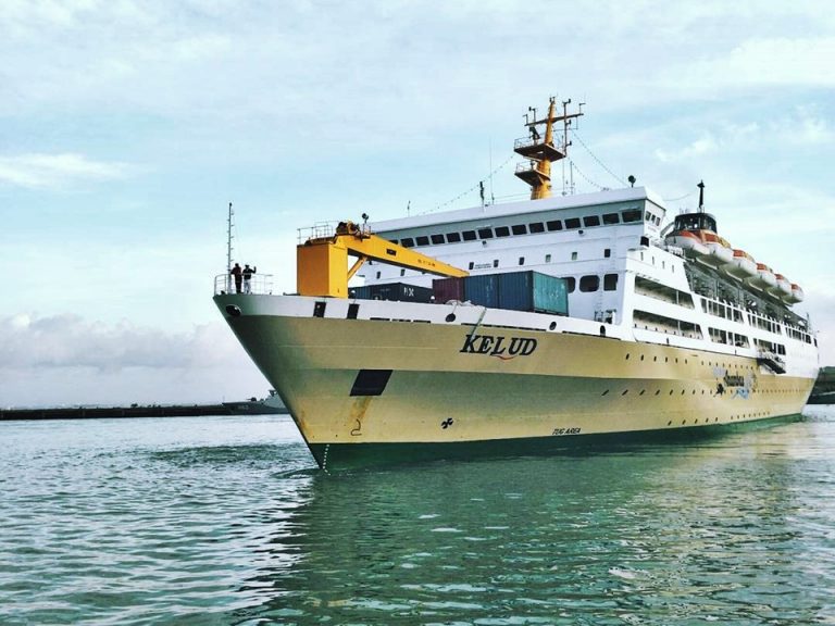 jadwal kapal laut pelni km kelud