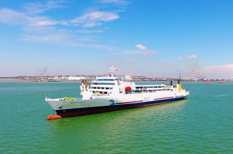 jadwal kapal laut surabaya KM Dharma Kartika IX