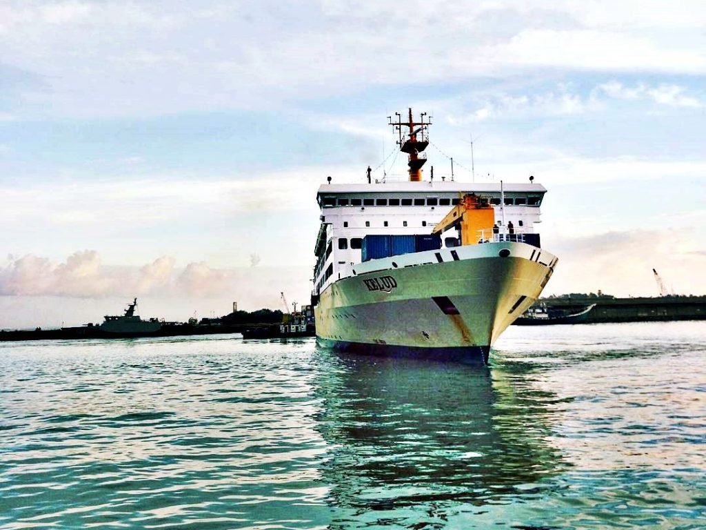 jadwal dan tiket kapal pelni km kelud 2022