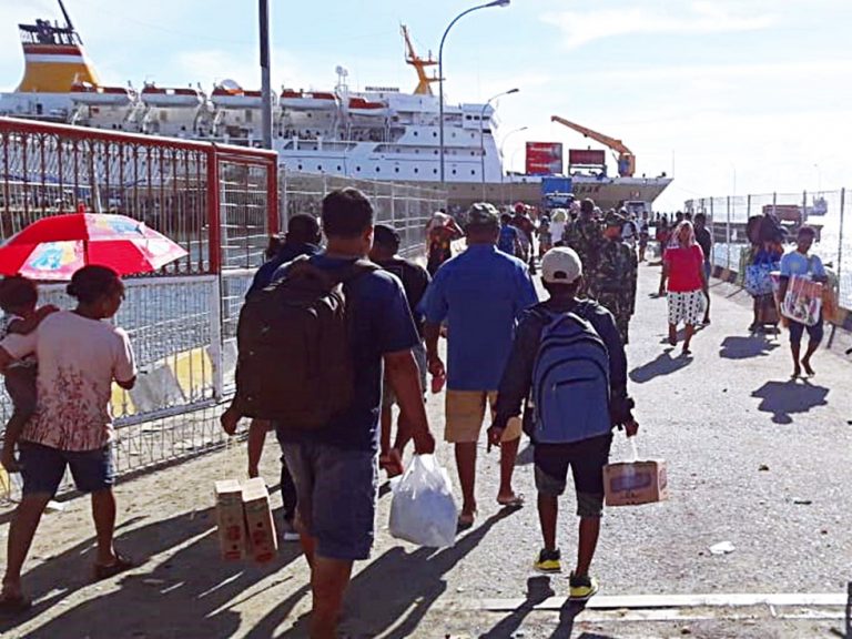 jadwal dan tiket kapal laut pelni km labobar 2022 manokwari jayapura sorong surabaya