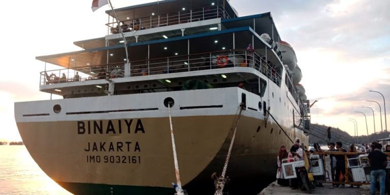 jadwal dan tiket kapal laut pelni km binaiya 2022 denpasar labuan bajo