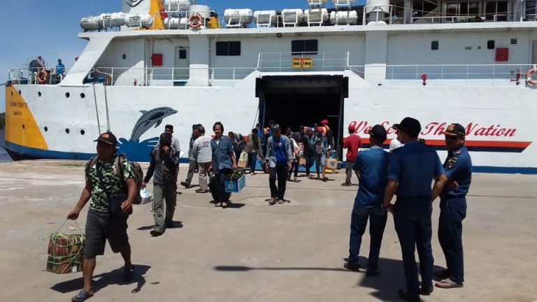jadwal tiket kapal laut km dharma ferry ii 2020 semarang ketapang mudik lebaran