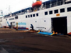 Jadwal Kapal Laut Pontianak – Semarang Desember 2020