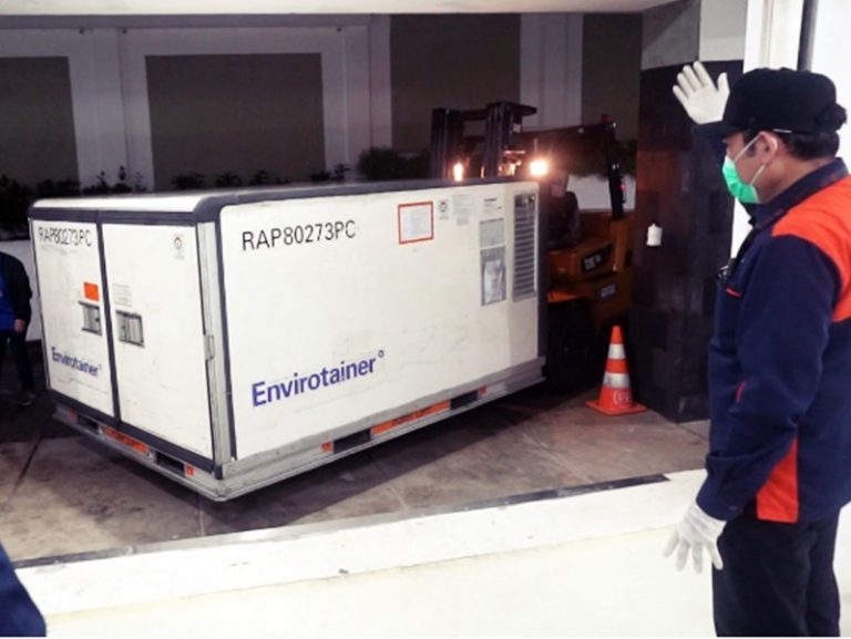 pelni angkut vaksin covid-19