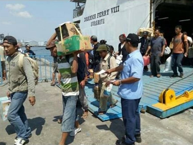 km dharma ferry viii - jadwal dan tiket kapal laut 2022 2025