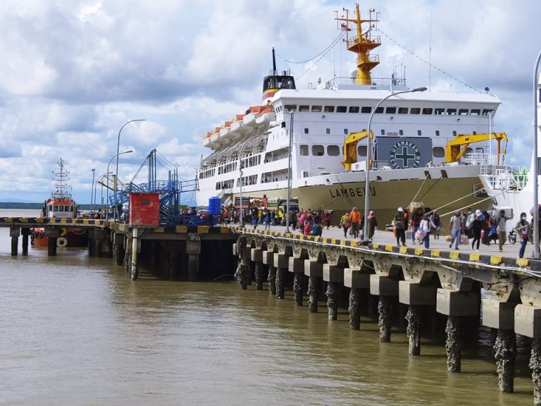 jadwal dan tiket kapal laut Pelni km lambelu 2023