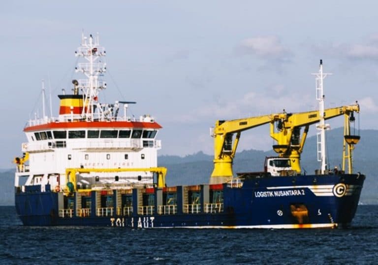 km logistik nusantaa 2 - kapal tol laut pelni