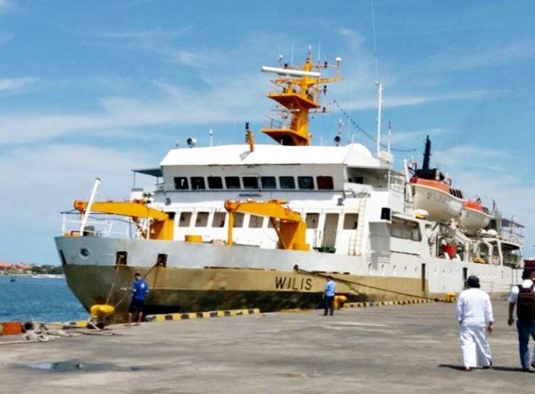 km wilis - jadwal dan tiket kapal laut Pelni labuan bajo - makassar