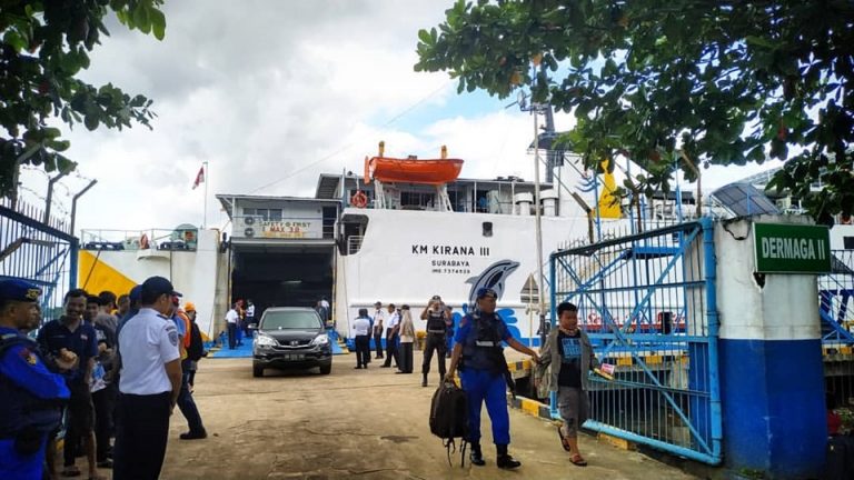 jadwal kapal laut surabaya sampit km kirana iii