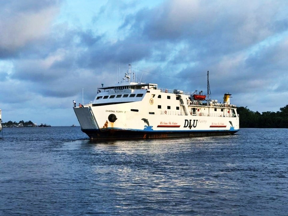 kmk dharma ferry ii - jadwal kapal laut semarang ketapang
