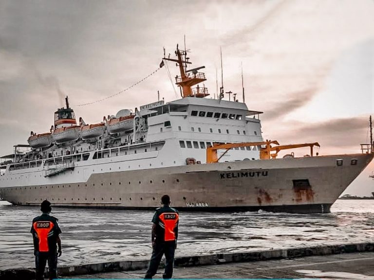 km kelimutu - jadwal dan tiket kapal laut pelni 2021 semarang kumai surabaya sampit