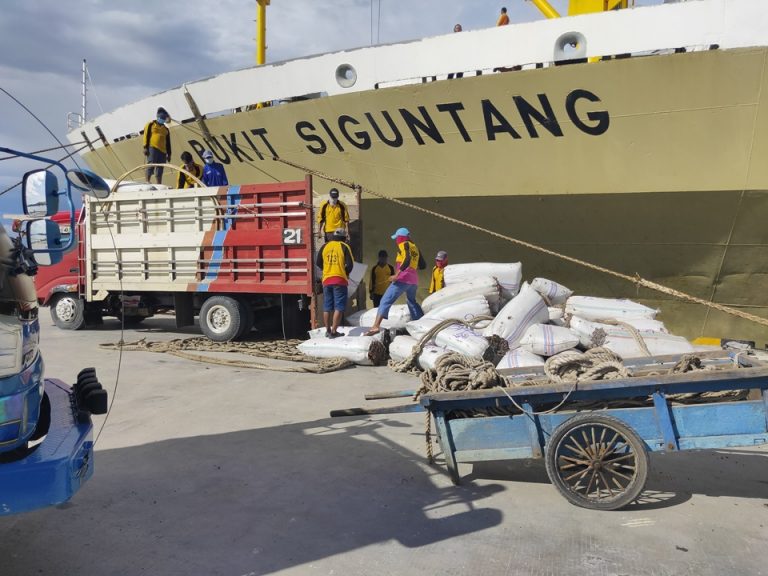 km bukit siguntang - jadwal dan tiket kapal laut Pelni parepare 2022 makassar kupang