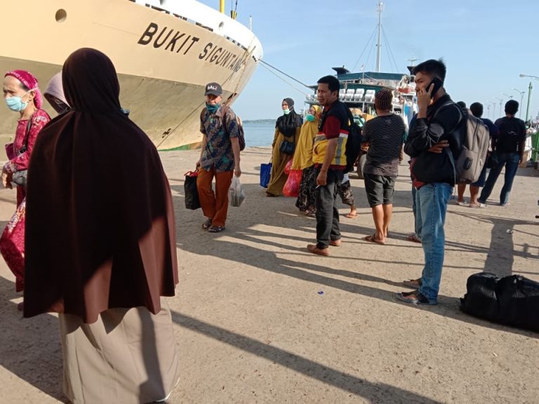 km bukit siguntang - jadwal dan tiket kapal laut pelni 2021 kupang makassar