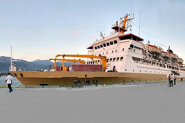 km awu - jadwal dan tiket kapal laut pelni surabaya kupang