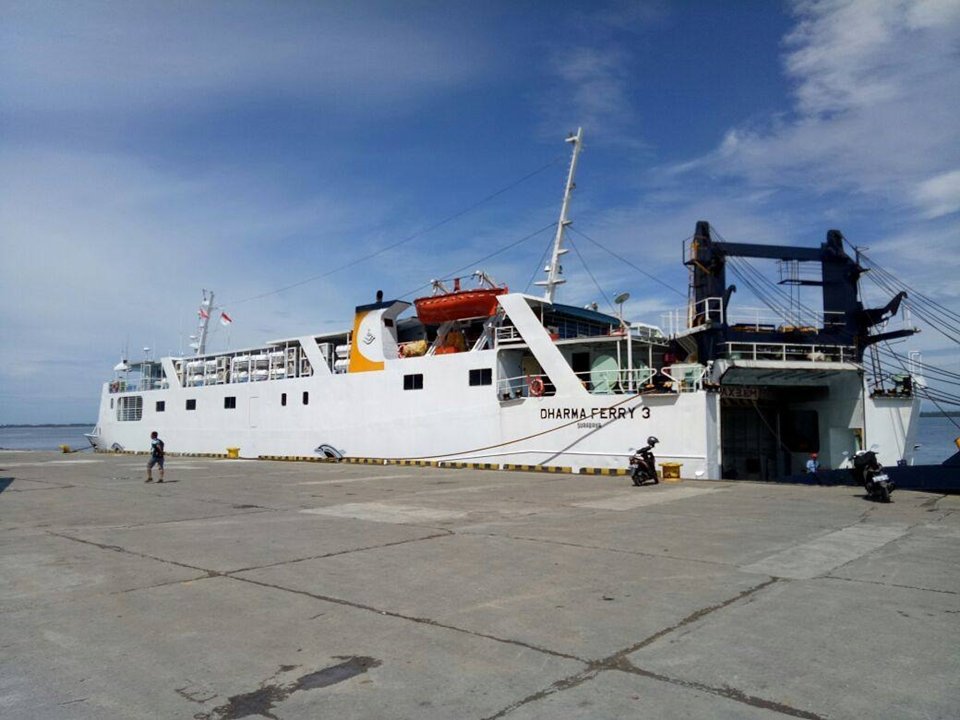 km dharma ferry iii - jadwal kapal laut batulicin makassar