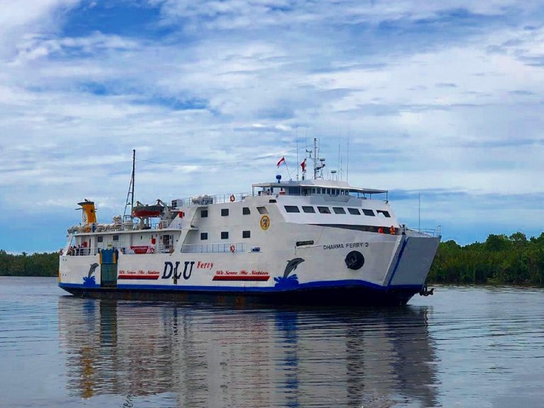 km dharma ferry ii - jadwal kapal laut ketapang semarang