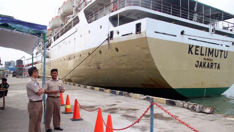 km kelimutu - jadwal dan tiket kapal laut pelni karimun jawa semarang sampit