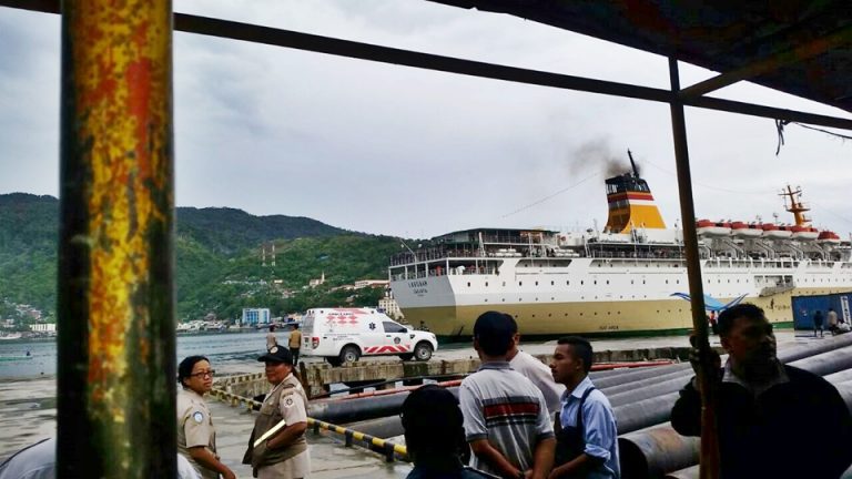 km labobar - jadwal dan tiket kapal laut pelni 2022 surabaya makassar sorong jayapura