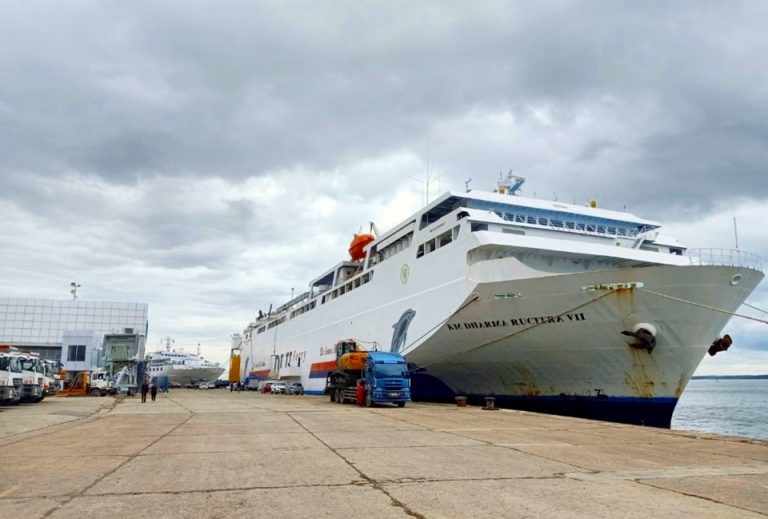 km dharma rucitra vii - jadwal dan tiket kapal laut 2022 surabaya labuan bajo
