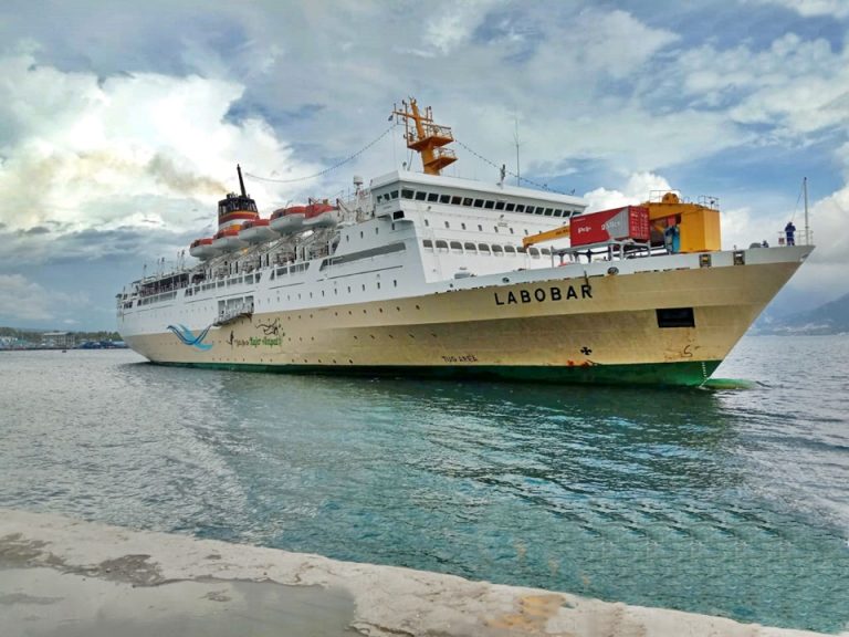 km labobar - jadwal dan tiket kapal laut pelni 2022 makassar jayapura sorong bitung
