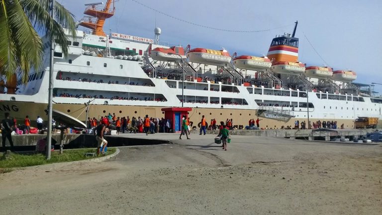 km bukit siguntang - jadwal dan tiket kapal laut pelni 2022 makassar maumere