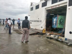 km dharma kartika iii - jadwal dan tiket kapal laut makassar baubau 2022