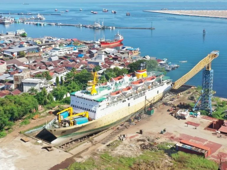 km sirimau - jadwal dan tiket kapal laut pelni 2022 baubau sorong manokwari