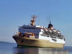 KM Awu - jadwal dan tiket kapal laut pelni 2022 bima surabaya