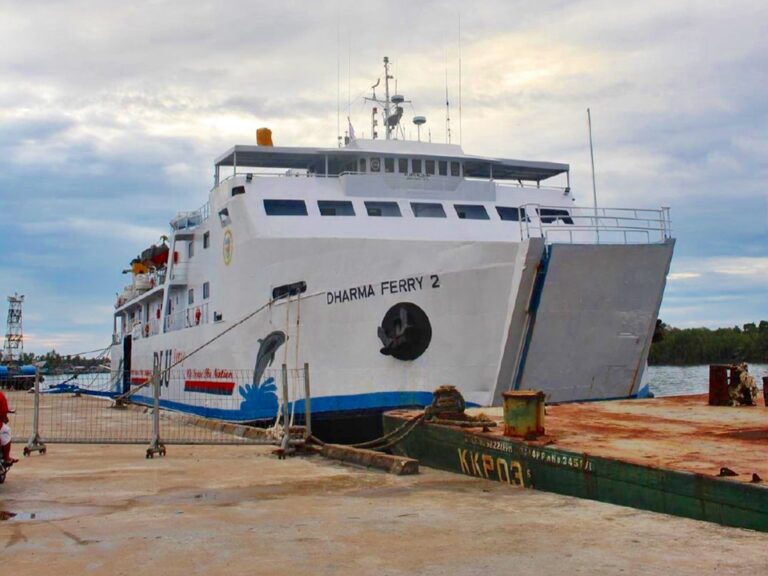 jadwal dan tiket kapal laut dharma ferry ii semarang ketapang