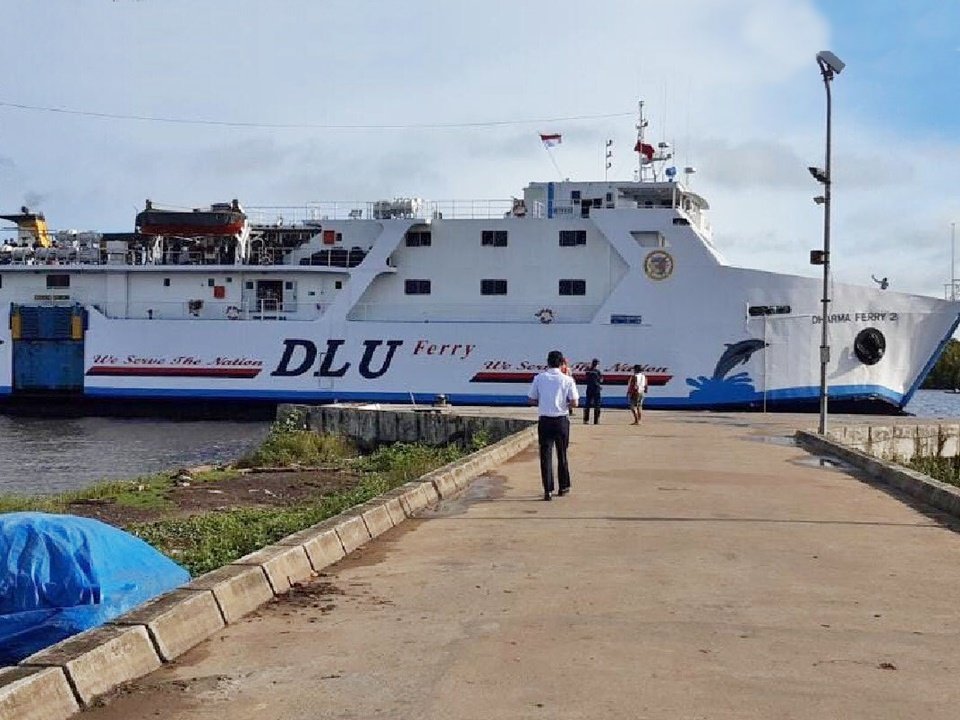 jadwal dan tiket kapal laut km dharma ferry ii ketapang semarang