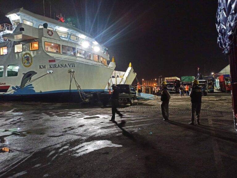 km kirana vii - jadwal dan tiket kapal laut surabaya lombok 2023
