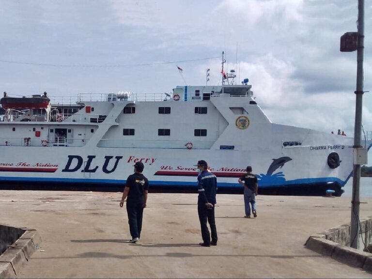 km dharma ferry ii - jadwal dan tiket kapal laut semarang ketapang 2023