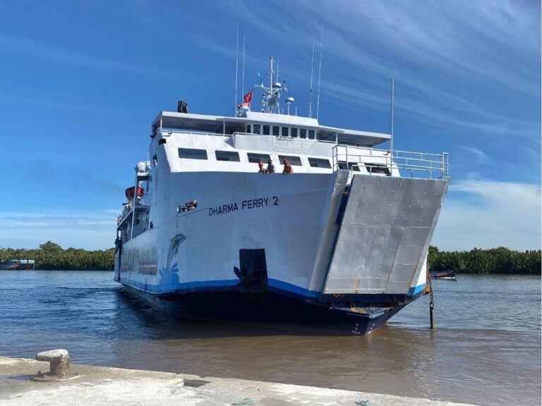 km dharma ferry iii - jadwal dan tiket kapal laut semarang ketapang 2023