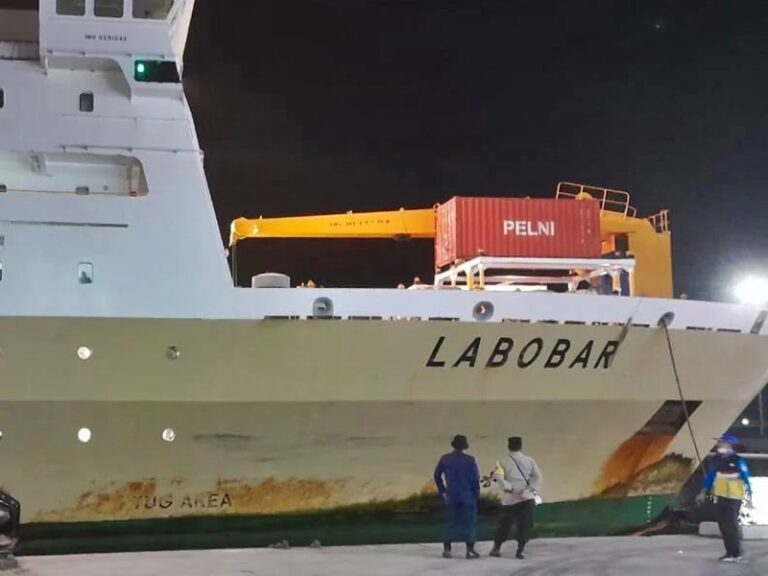 km labobar -- jadwal dan tiket kapal laut pelni 2023 jayapura surabaya