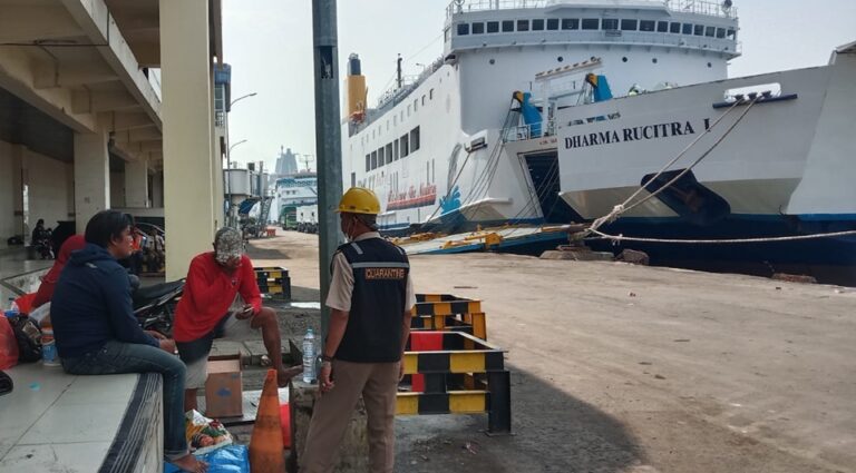 km dharma rucitra i - jadwal dan tiket kapal laut 2023 surabaya banjarmasin