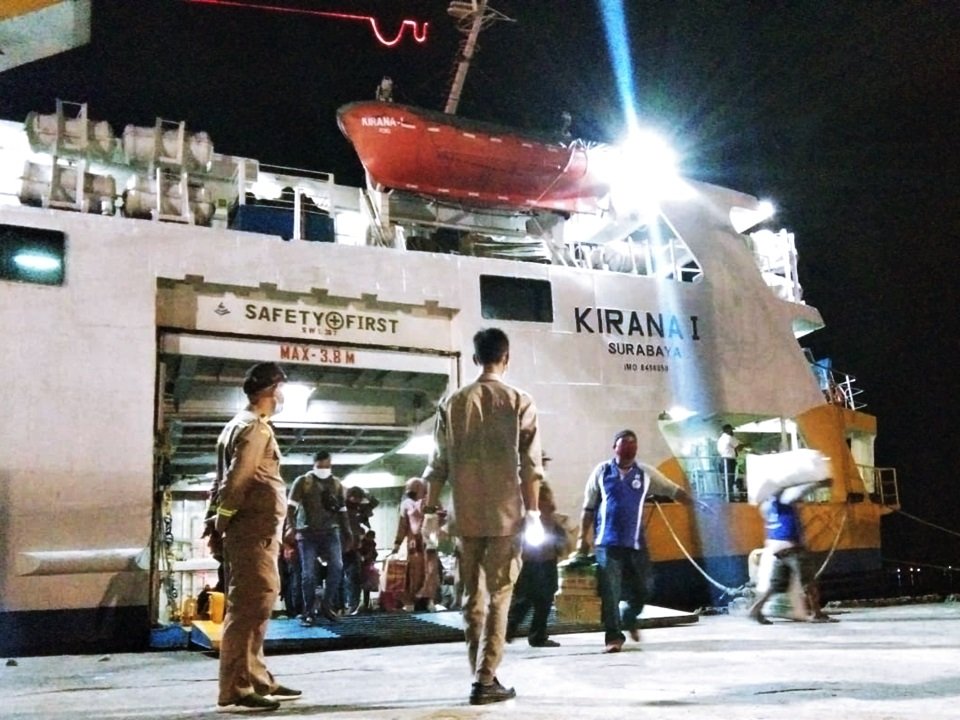 km kirana i -- jadwal kapal laut 2023 semarang sampit