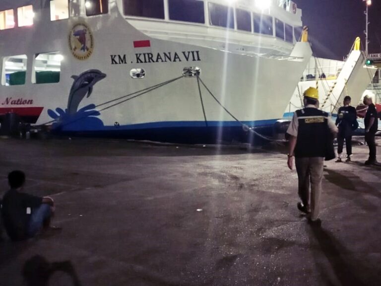 km kirana vii -- jadwan kapal laut 2024 surabaya lombok