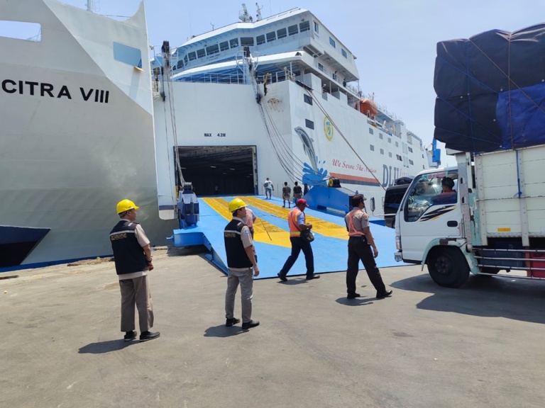 km dharma rucitra viii - jadwal dan tiket kapal laut 2024