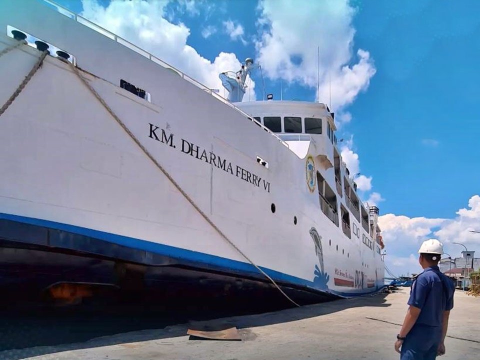 km dharma ferry vi -- jadwal kapal laut mei 2024