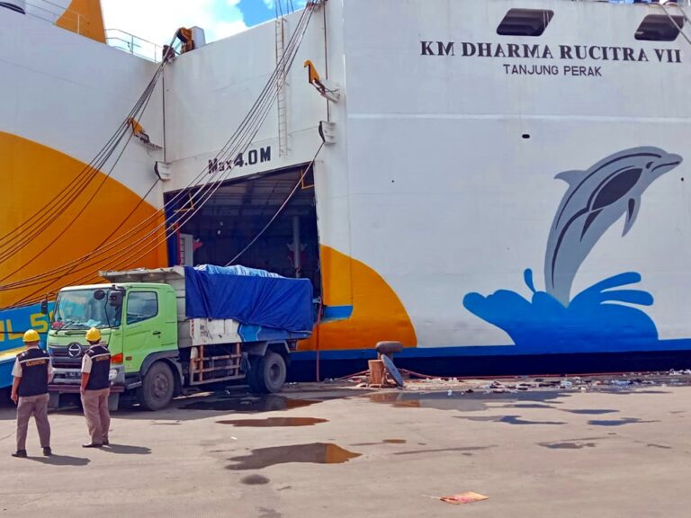 km dharma rucitra vii -- jadwal kapal laut agustus 2024