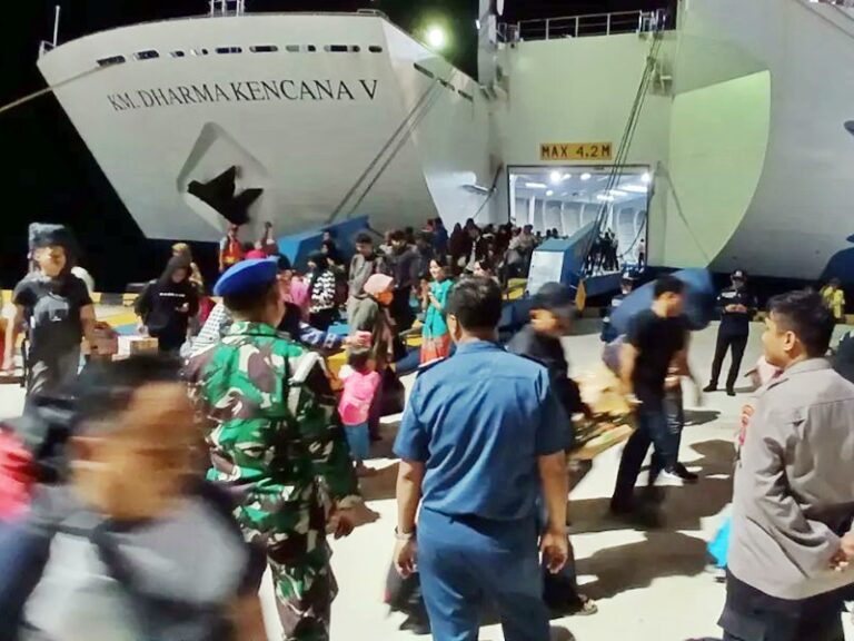 km dharma kencana v -- jadwal kapal laut agustus 2024