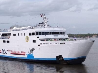 km dharma rucitra vii / sampit shipspotter