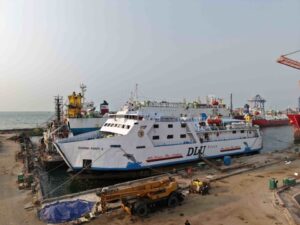km dharma ferry III -- jadwal dan tiket kapal laut