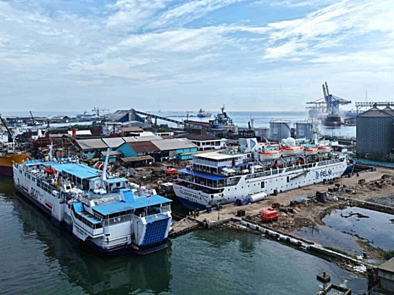 Tiket Kapal Bitung - Baubau -- KM Tilongkabila