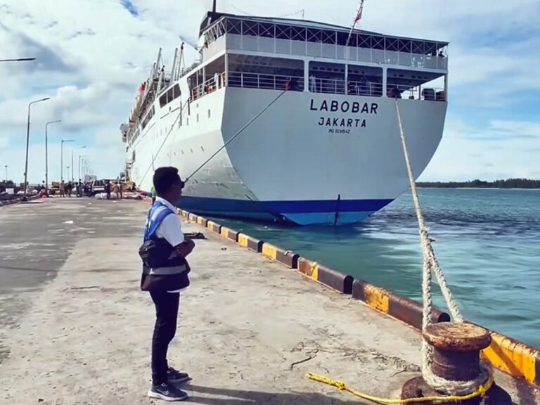 km labobar -- jadwal dan tiket kapal laut pelni