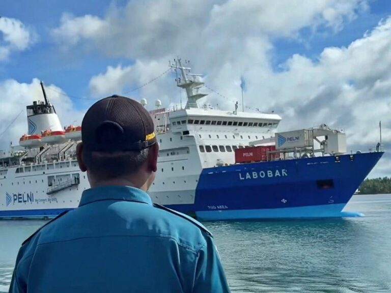 km labobar -- jadwal dan tiket kapal laut pelni