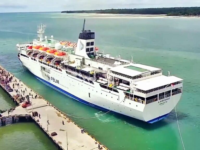 km labobar -- jadwal dan tiket kapal laut pelni
